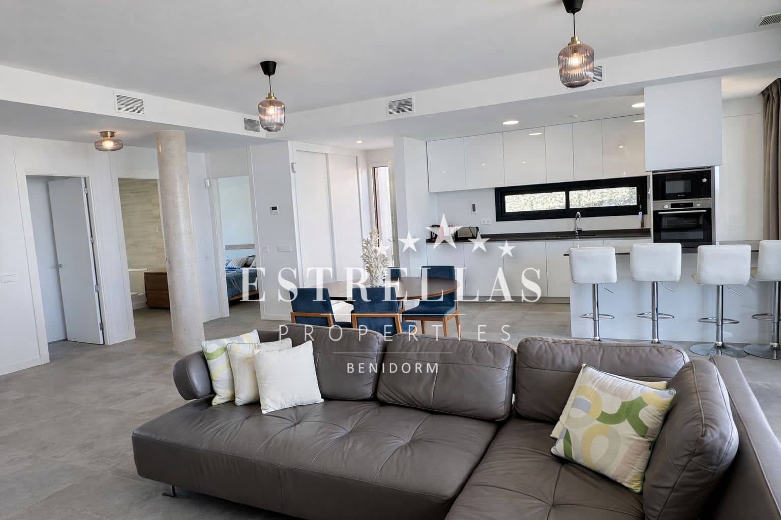 4 soveværelse Villa til salg i Finestrat med swimmingpool garage - € 820.000 (Ref: 9635110)