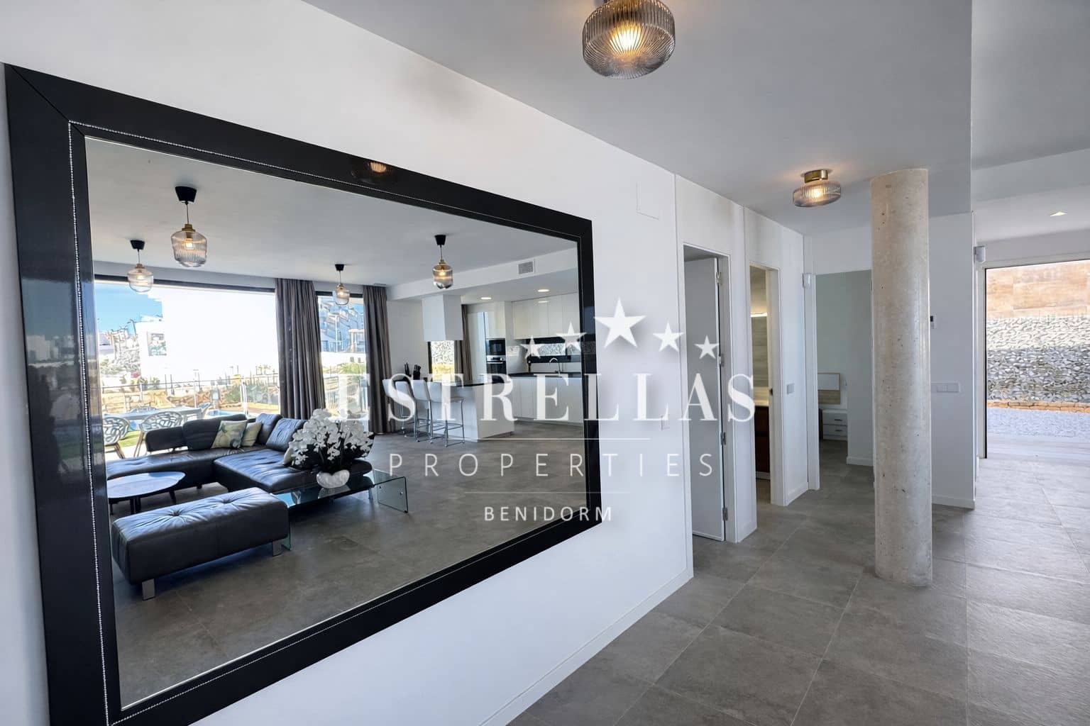 4 soveværelse Villa til salg i Finestrat med swimmingpool garage - € 820.000 (Ref: 9635110)