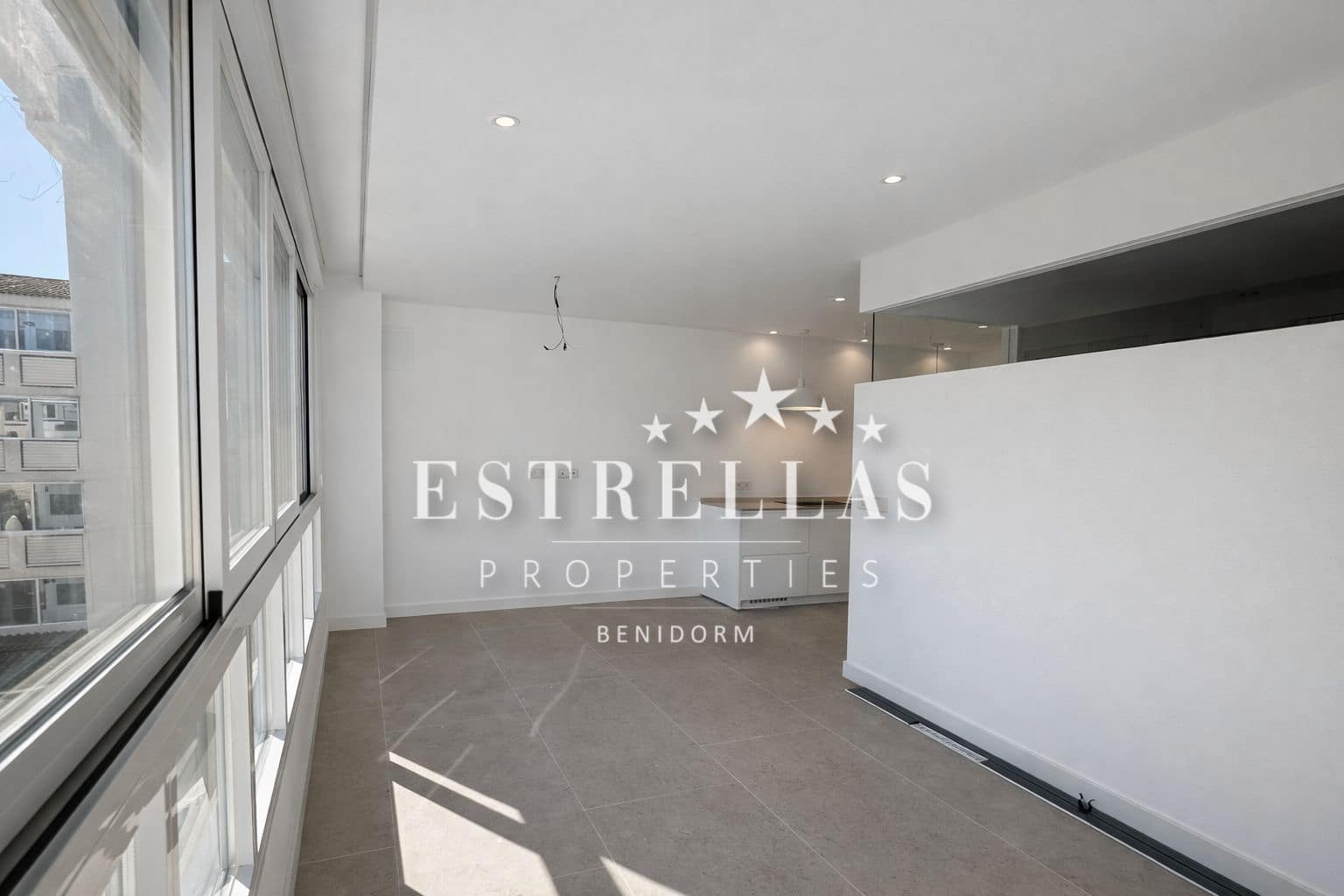 1 bedroom Apartment for sale in Albir with pool - € 250,000 (Ref: 9635111)