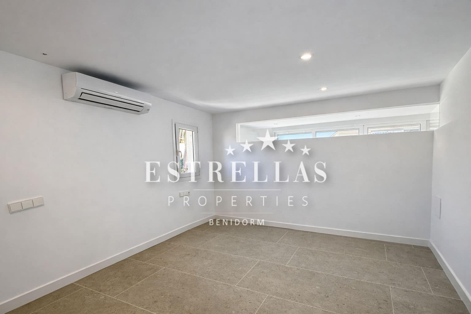 1 bedroom Apartment for sale in Albir with pool - € 250,000 (Ref: 9635111)