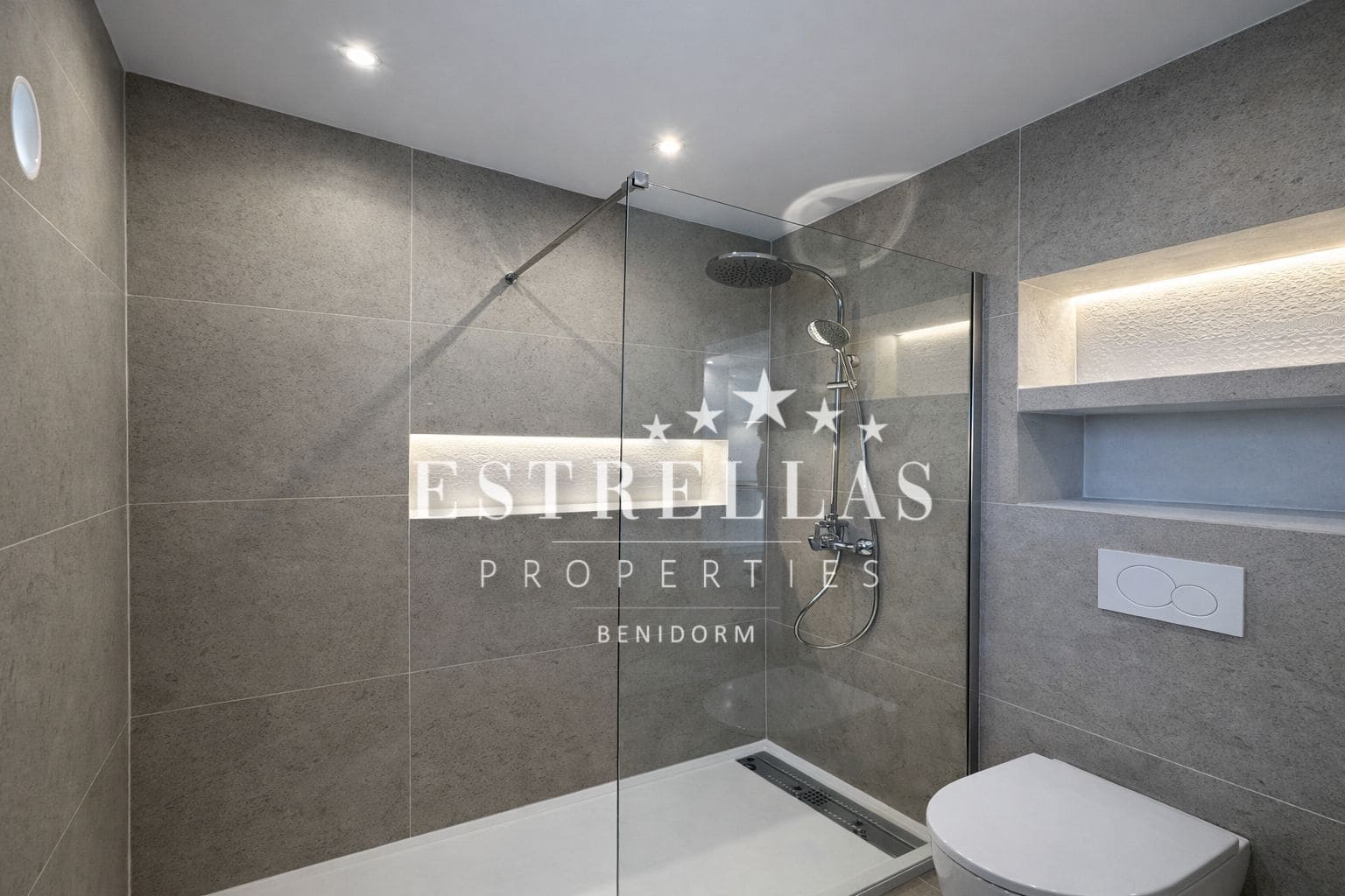 1 bedroom Apartment for sale in Albir with pool - € 250,000 (Ref: 9635111)