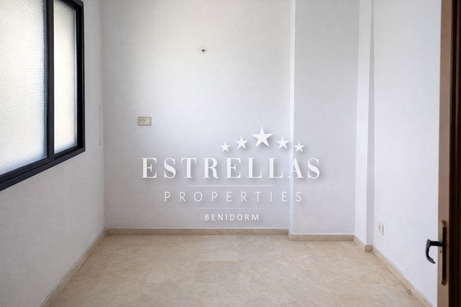 2 bedroom Apartment for sale in Benidorm with pool garage - € 200,000 (Ref: 9642450)