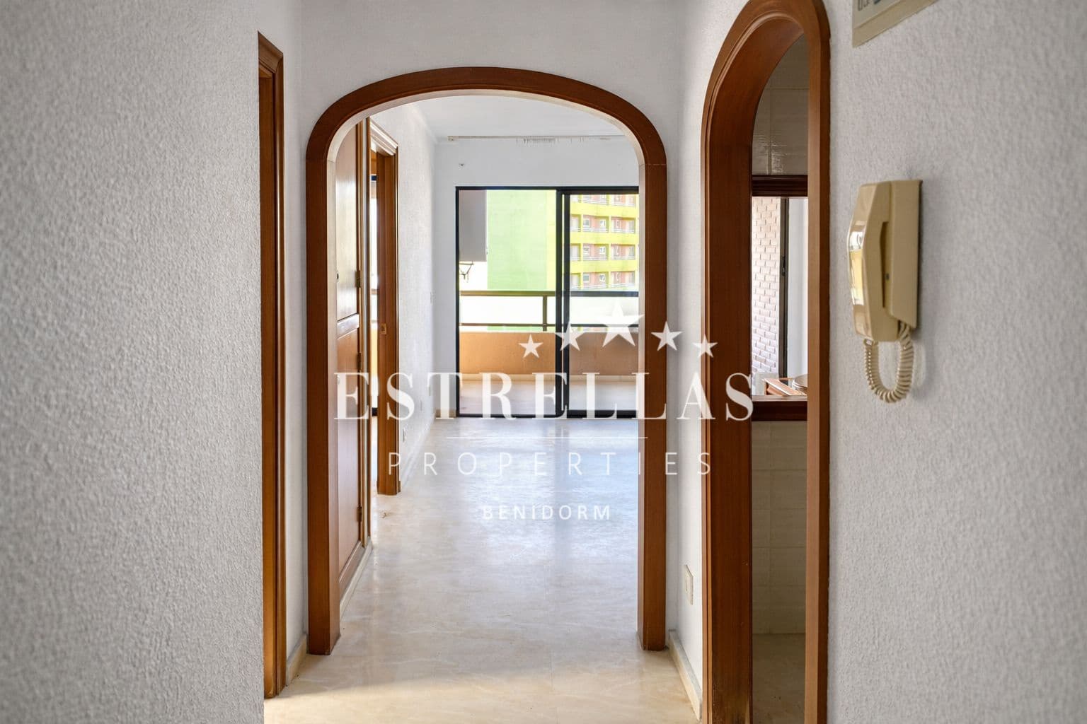 2 bedroom Apartment for sale in Benidorm with pool garage - € 200,000 (Ref: 9642450)