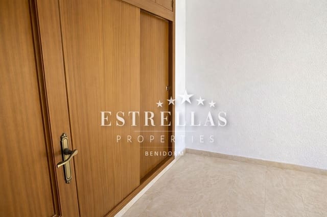 2 makuuhuone Huoneisto myytävänä paikassa Sierra Helada, Benidorm mukana uima-altaan 
autotalli - 200 000 € (Ref: 9642450)