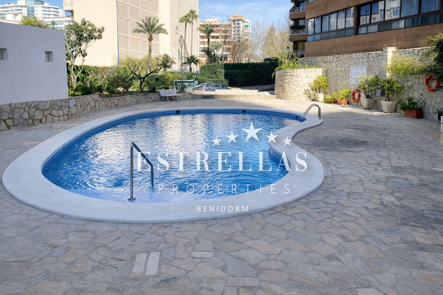 2 bedroom Apartment for sale in Benidorm with pool garage - € 200,000 (Ref: 9642450)