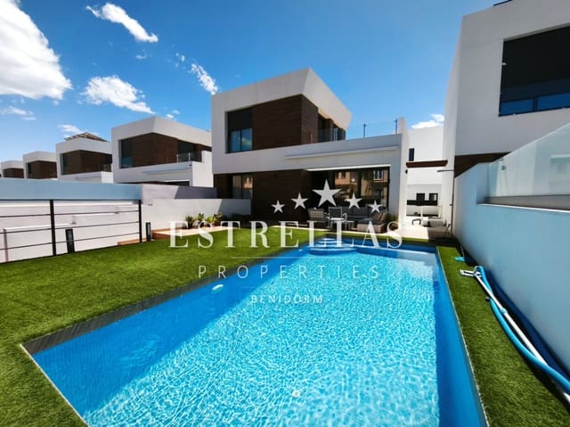 3 chambre Villa/Maison à vendre à El Campello avec piscine garage - 688 000 € (Ref: 9643334)