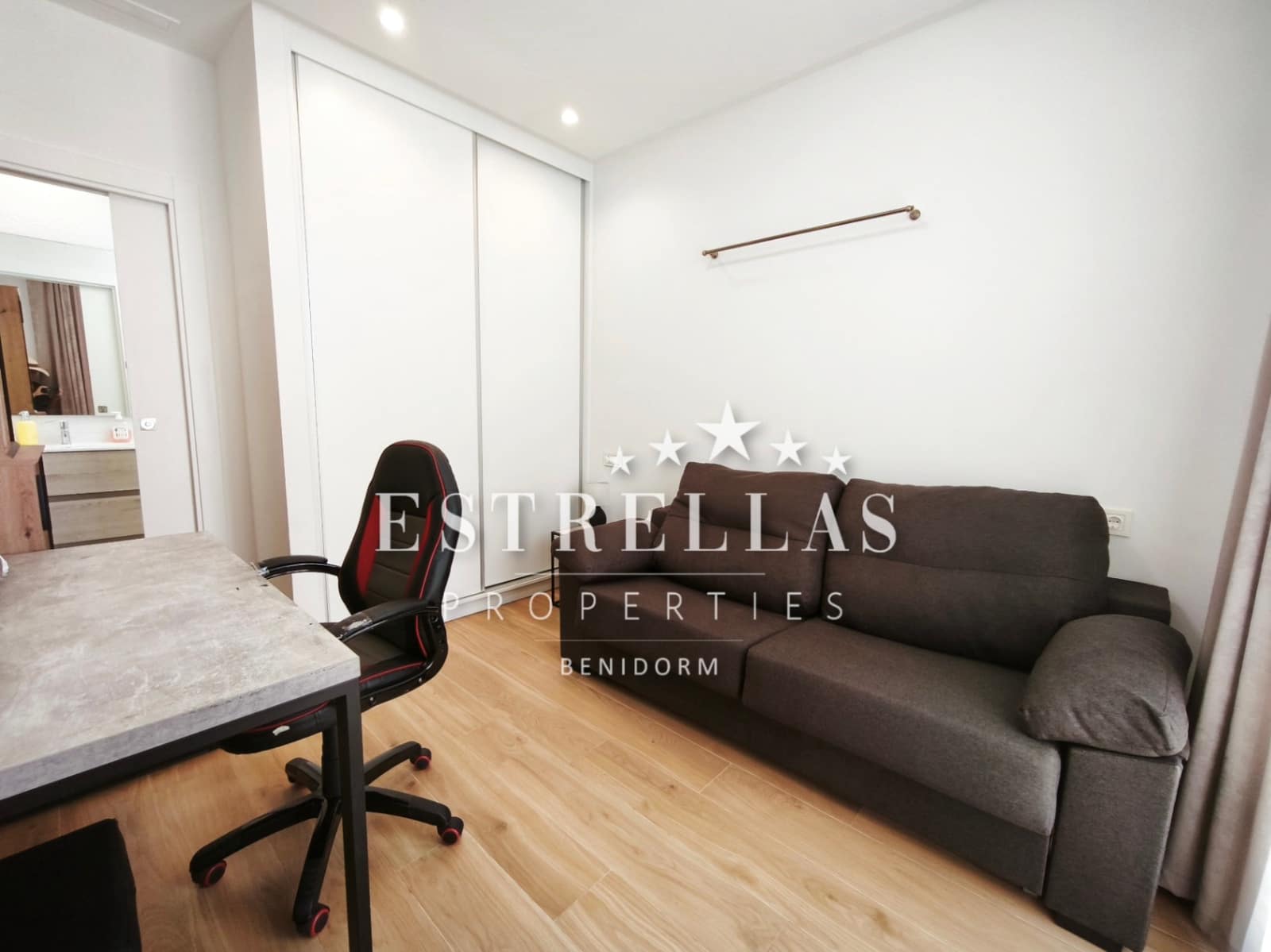 3 soverom Villa til salgs i El Campello med svømmebasseng garasje - € 688 000 (Ref: 9643334)