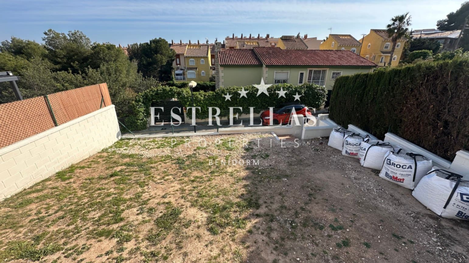 3 bedroom Villa for sale in La Nucia with garage - € 375,000 (Ref: 9653018)