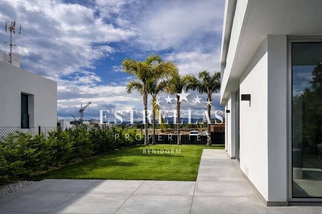 Chalet de 3 habitaciones en Golf Bahía, Finestrat en venta con piscina garaje - 695.000 € (Ref: 9665175)