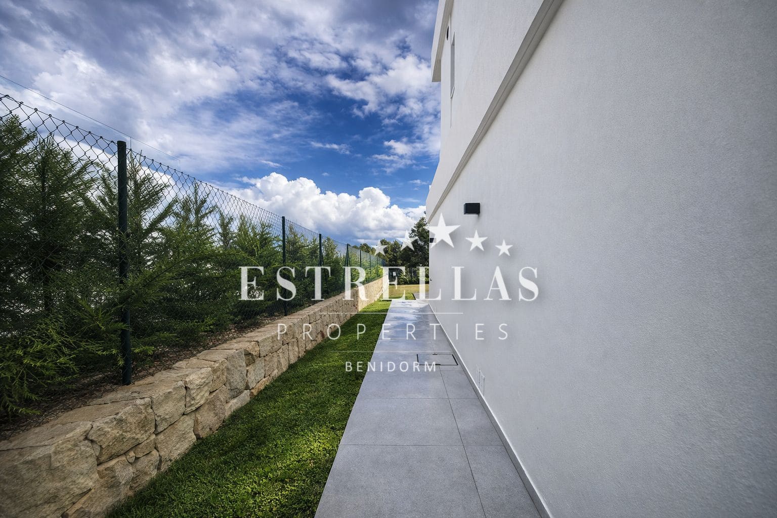 3 bedroom Villa for sale in Finestrat with pool garage - € 695,000 (Ref: 9665175)