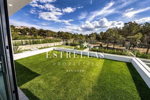 Chalet de 3 habitaciones en Golf Bahía, Finestrat en venta con piscina garaje - 695.000 € (Ref: 9665175)