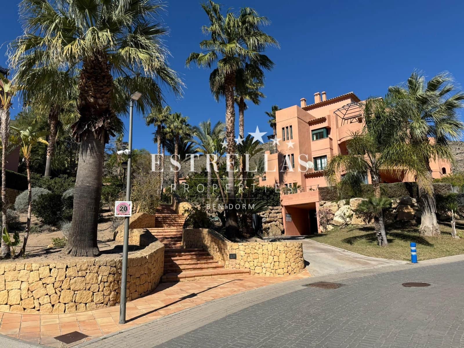 1 sovrum Lägenhet till salu i Finestrat med pool garage - 315 000 € (Ref: 9665534)