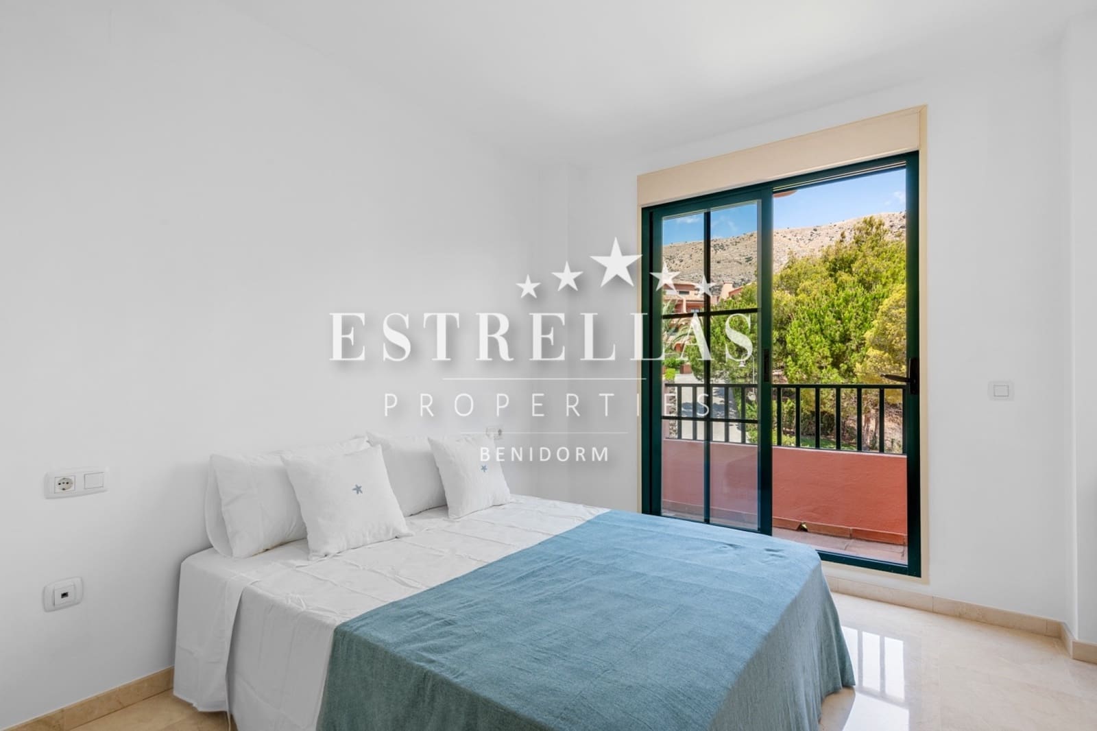 2 quarto Apartamento para venda em Finestrat com piscina garagem - 395 000 € (Ref: 9667215)