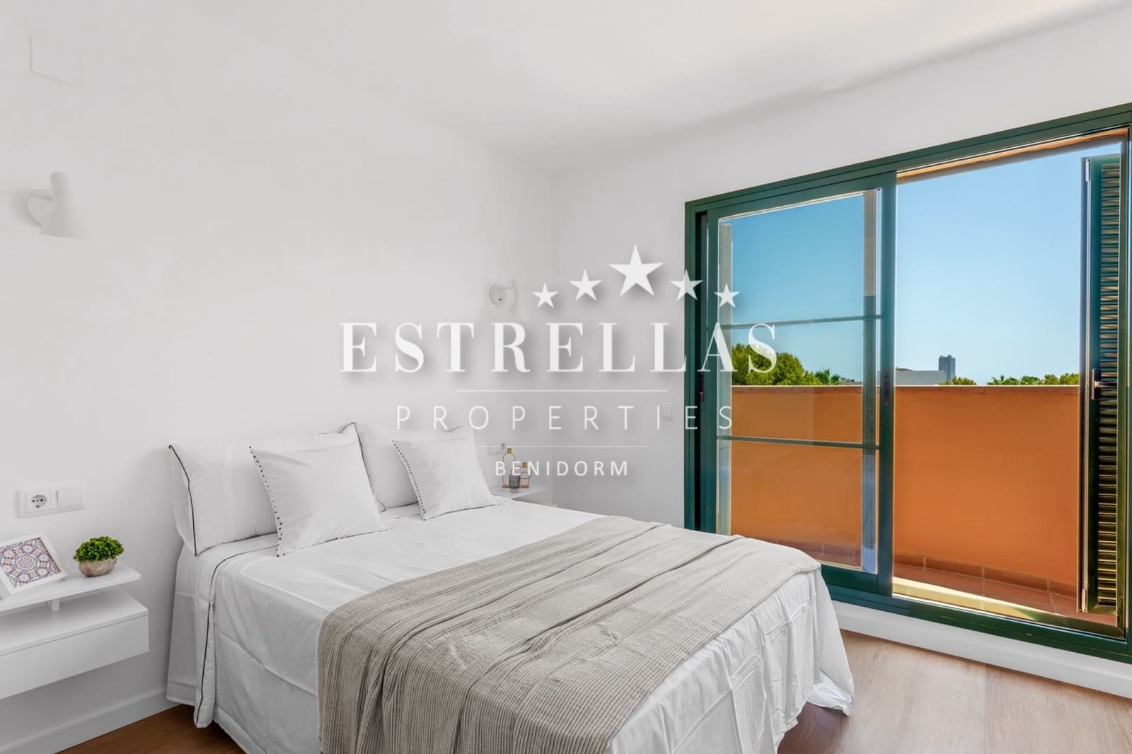 2 soveværelse Rækkehus til salg i Finestrat med swimmingpool garage - € 295.000 (Ref: 9676284)