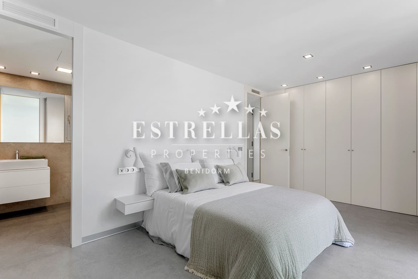 3 quarto Moradia para venda em Finestrat com piscina garagem - 885 000 € (Ref: 9678197)