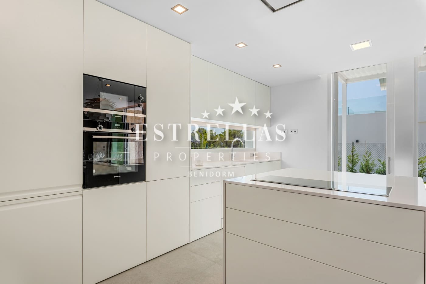 3 quarto Moradia para venda em Finestrat com piscina garagem - 885 000 € (Ref: 9678197)