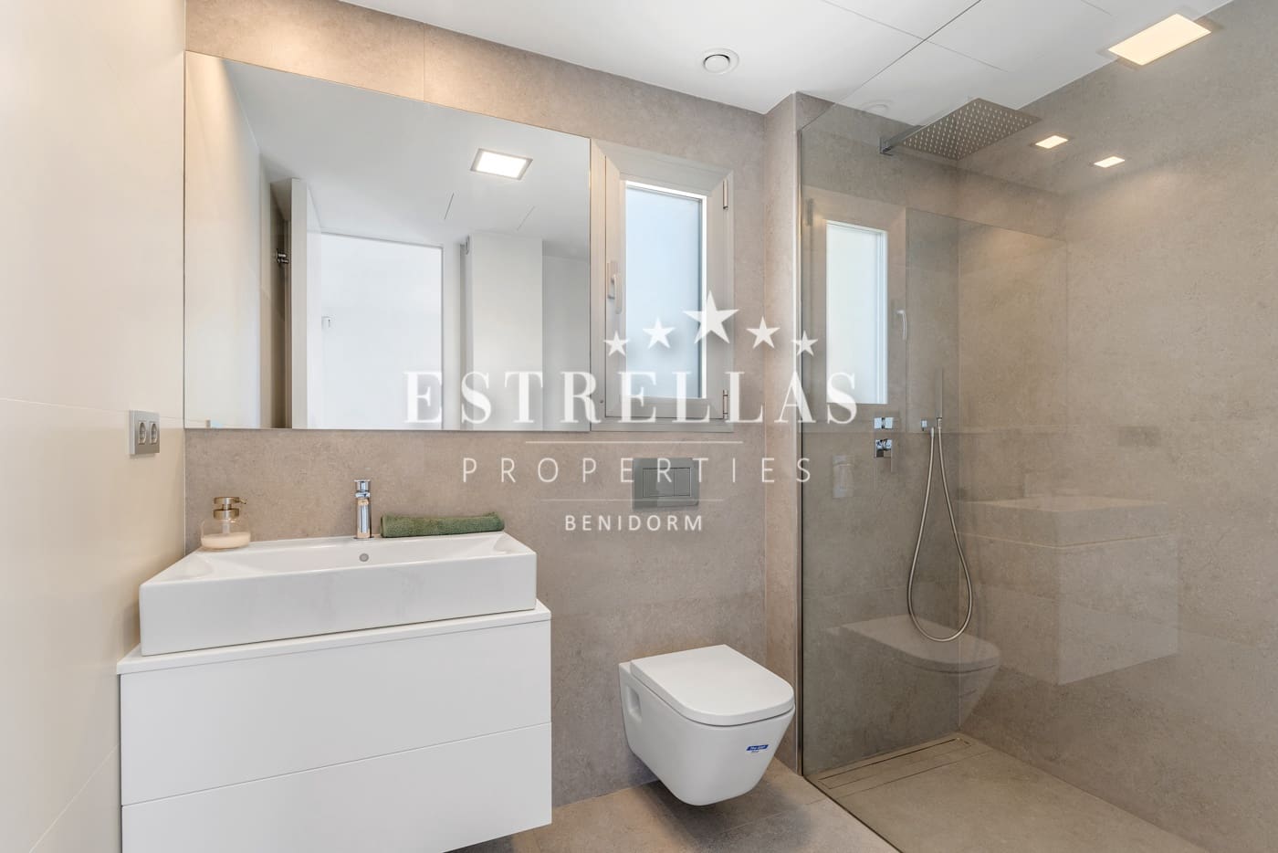 3 quarto Moradia para venda em Finestrat com piscina garagem - 885 000 € (Ref: 9678197)