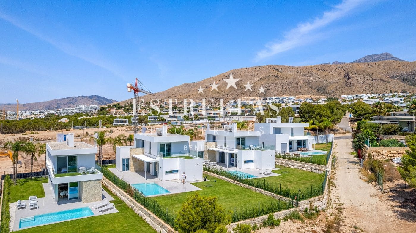 3 quarto Moradia para venda em Finestrat com piscina garagem - 885 000 € (Ref: 9678197)