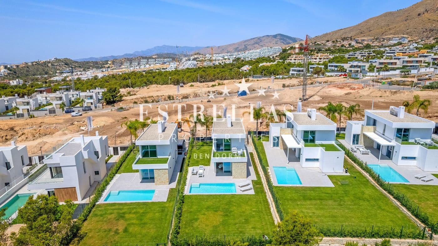 3 quarto Moradia para venda em Finestrat com piscina garagem - 885 000 € (Ref: 9678197)