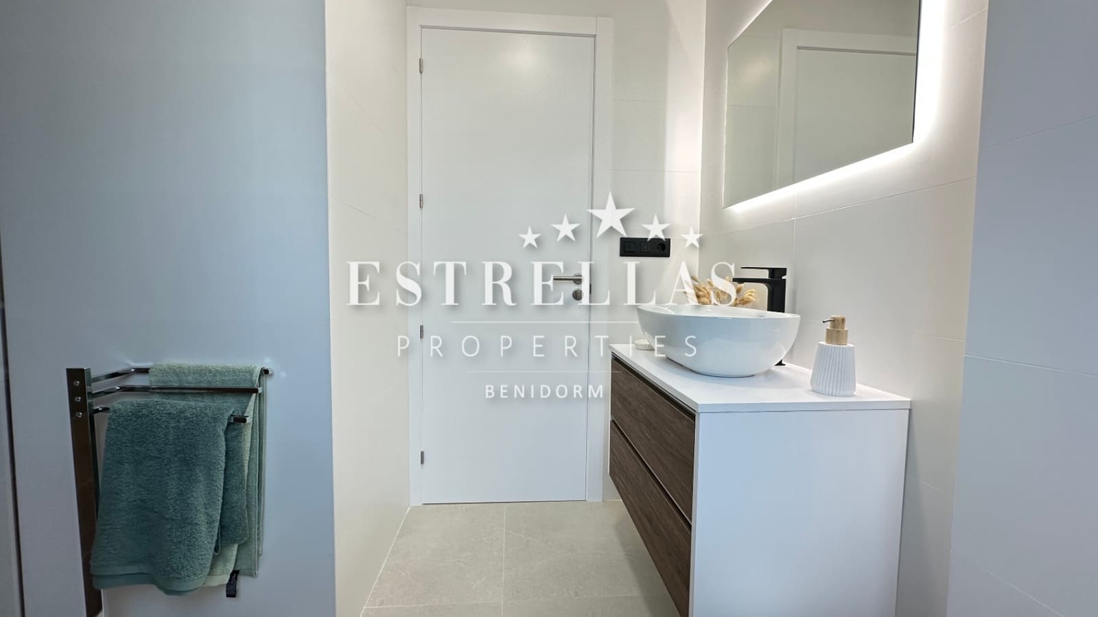 4 sypialnia Willa na sprzedaż w Finestrat z basenem garażem - 799 950 € (Ref: 9714088)