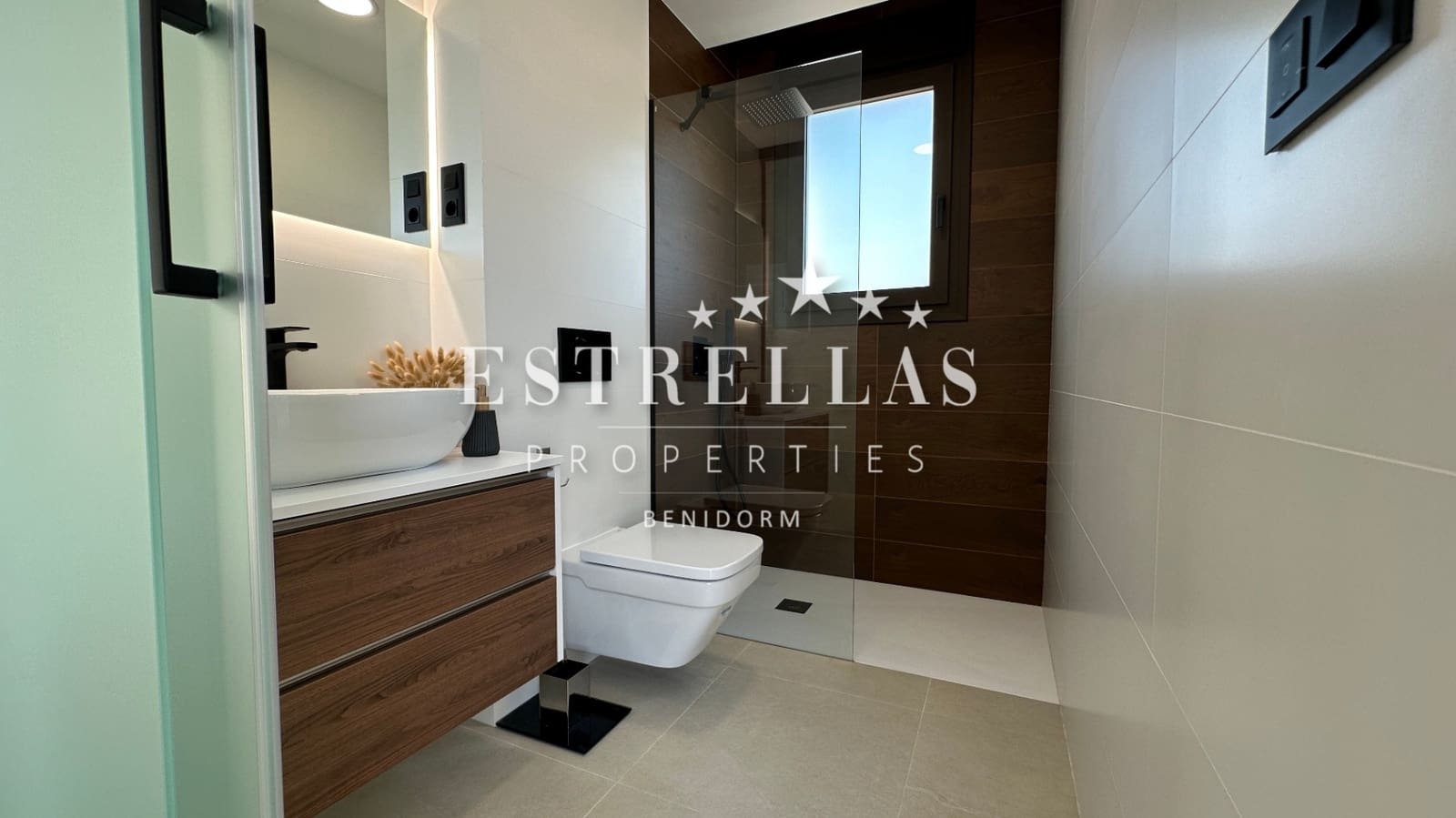 4 sypialnia Willa na sprzedaż w Finestrat z basenem garażem - 799 950 € (Ref: 9714088)