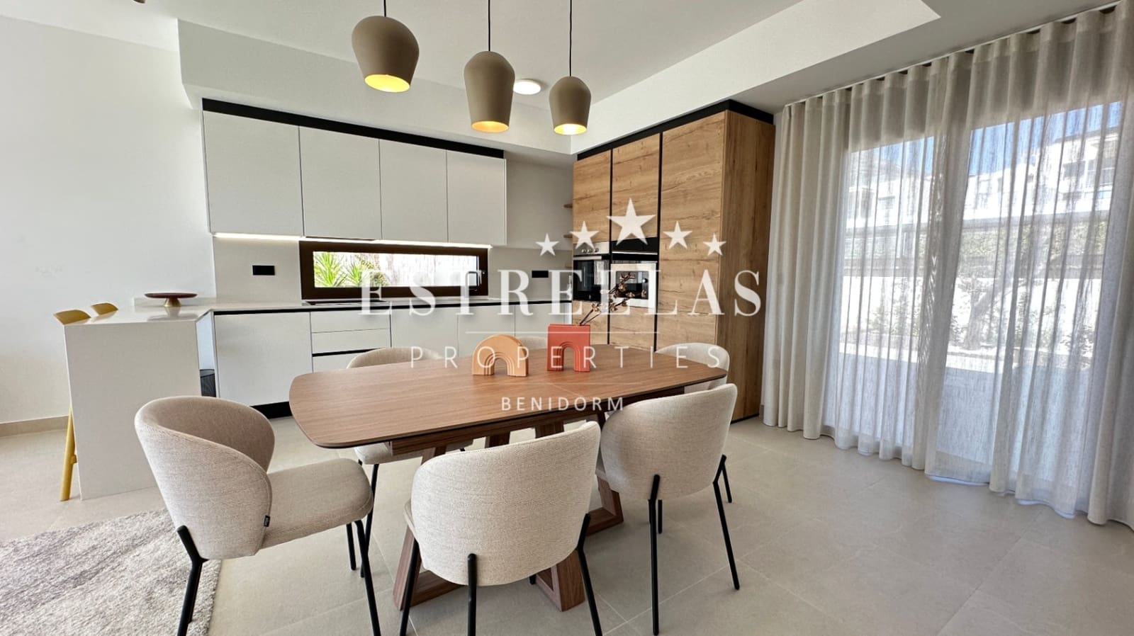 4 sypialnia Willa na sprzedaż w Finestrat z basenem garażem - 799 950 € (Ref: 9714088)