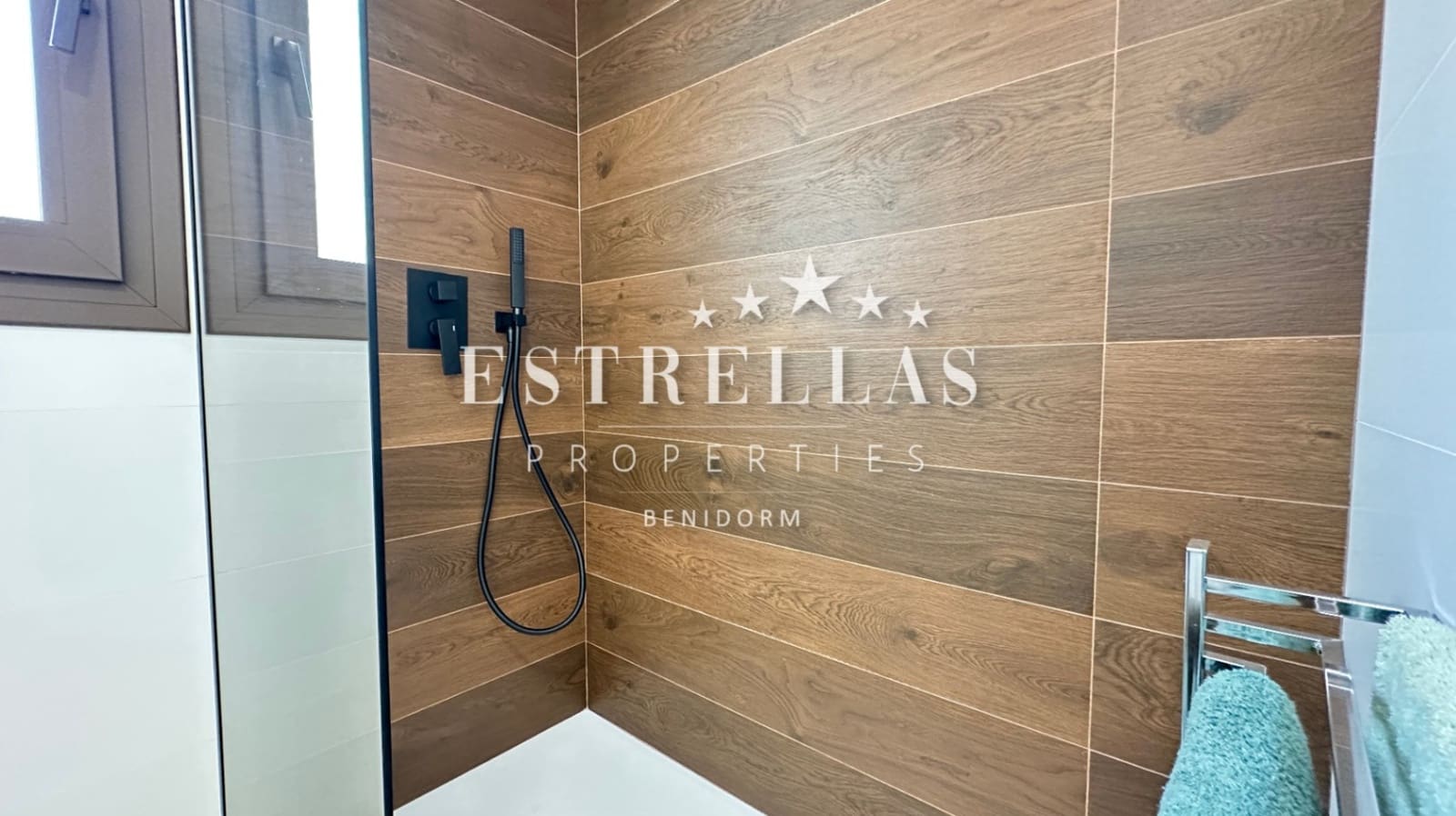 4 sypialnia Willa na sprzedaż w Finestrat z basenem garażem - 799 950 € (Ref: 9714088)