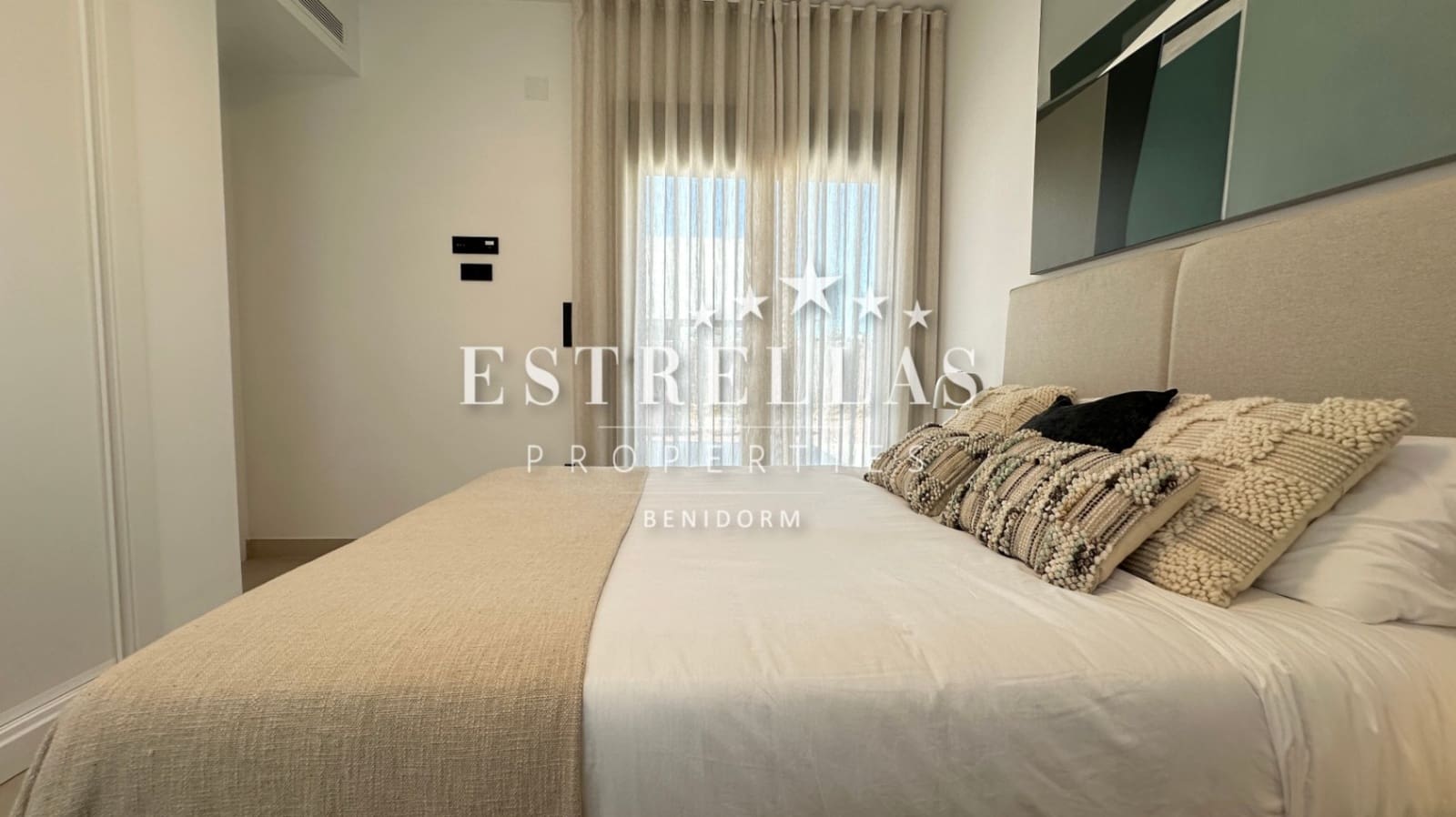 4 sypialnia Willa na sprzedaż w Finestrat z basenem garażem - 799 950 € (Ref: 9714088)