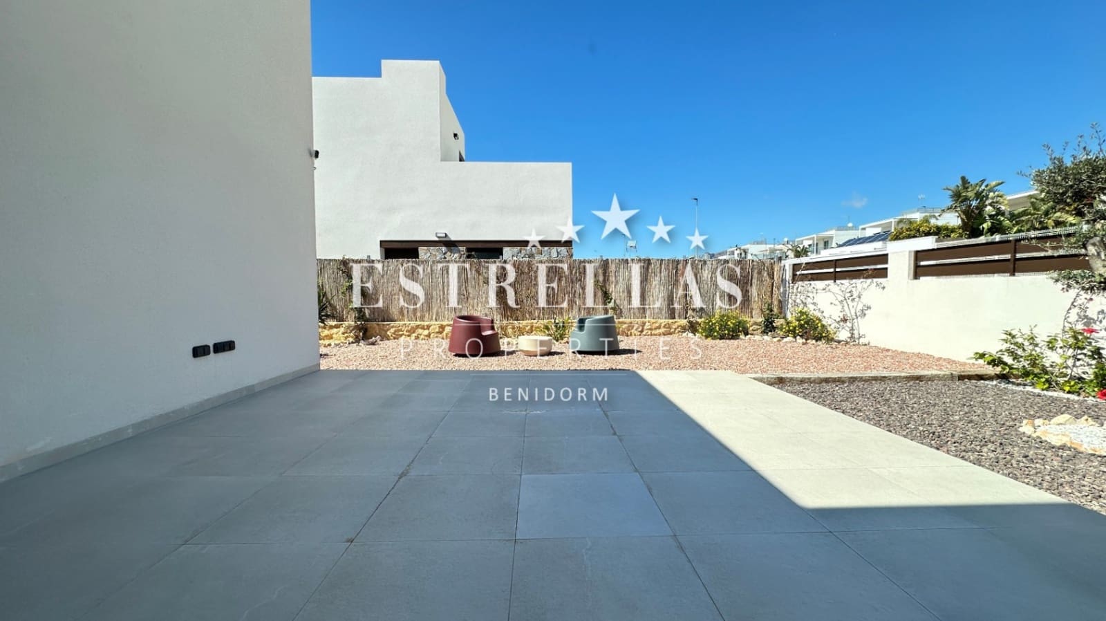 4 sypialnia Willa na sprzedaż w Finestrat z basenem garażem - 799 950 € (Ref: 9714088)