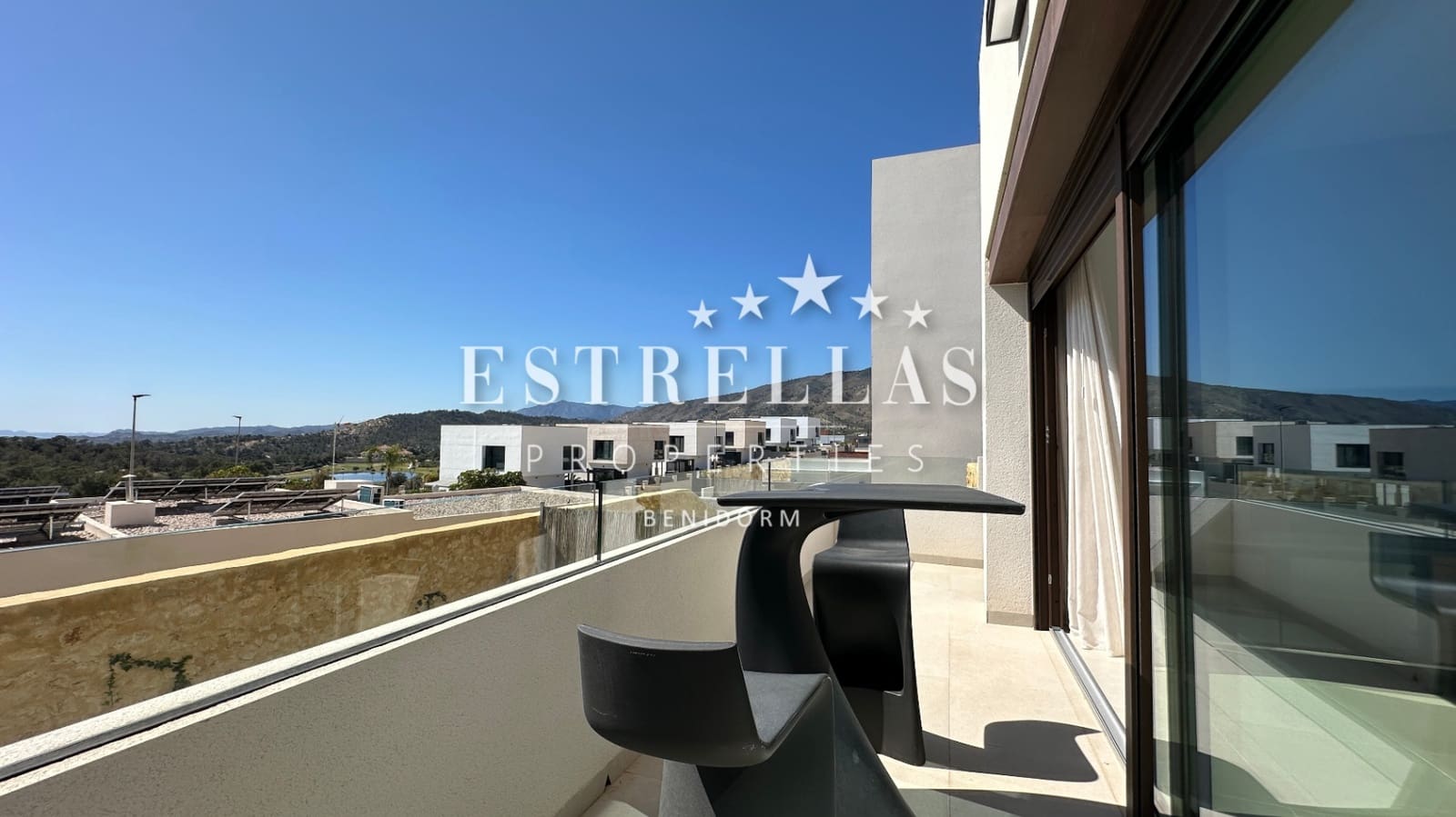 4 sypialnia Willa na sprzedaż w Finestrat z basenem garażem - 799 950 € (Ref: 9714088)