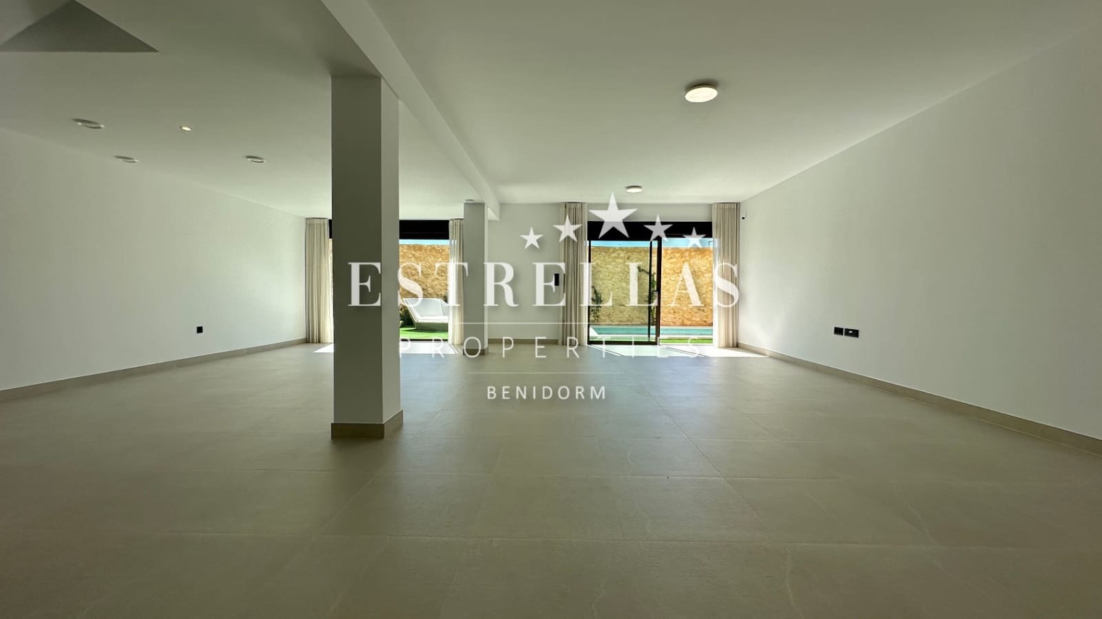 4 sypialnia Willa na sprzedaż w Finestrat z basenem garażem - 799 950 € (Ref: 9714088)