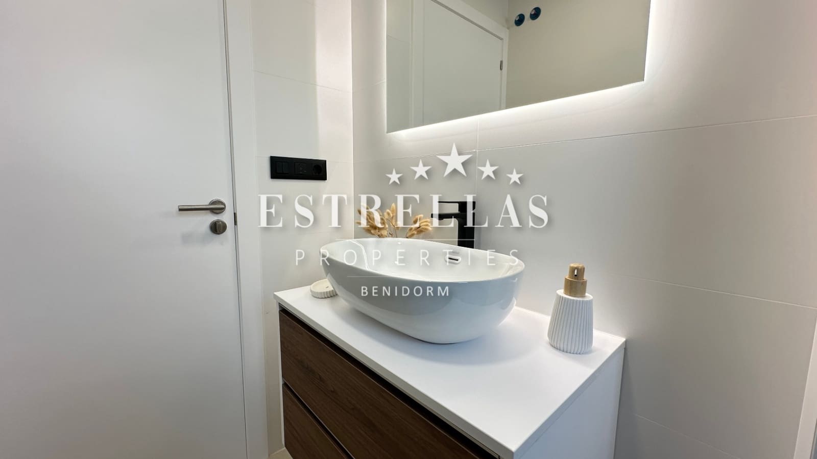 4 sypialnia Willa na sprzedaż w Finestrat z basenem garażem - 799 950 € (Ref: 9714088)