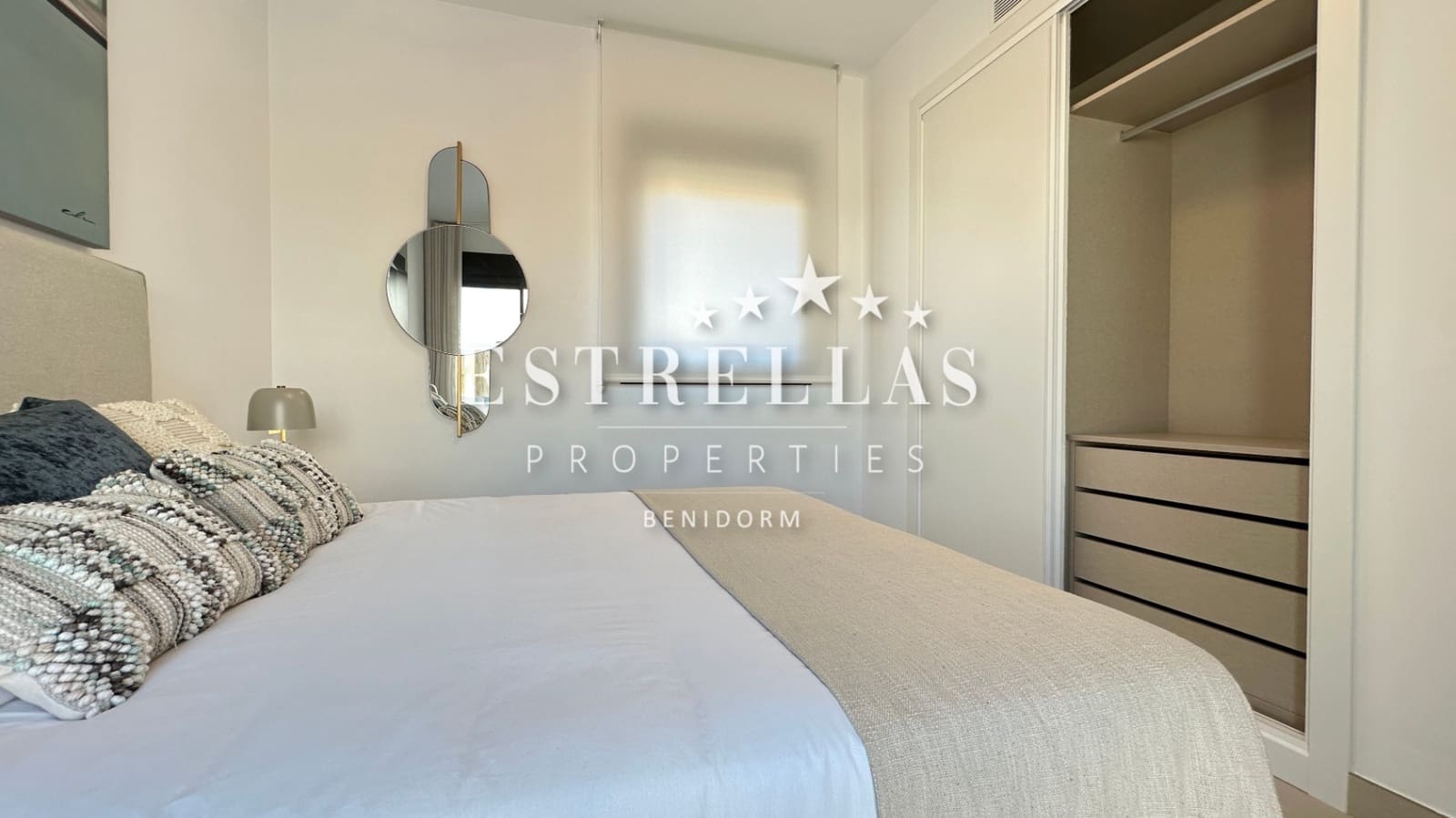 4 sypialnia Willa na sprzedaż w Finestrat z basenem garażem - 799 950 € (Ref: 9714088)