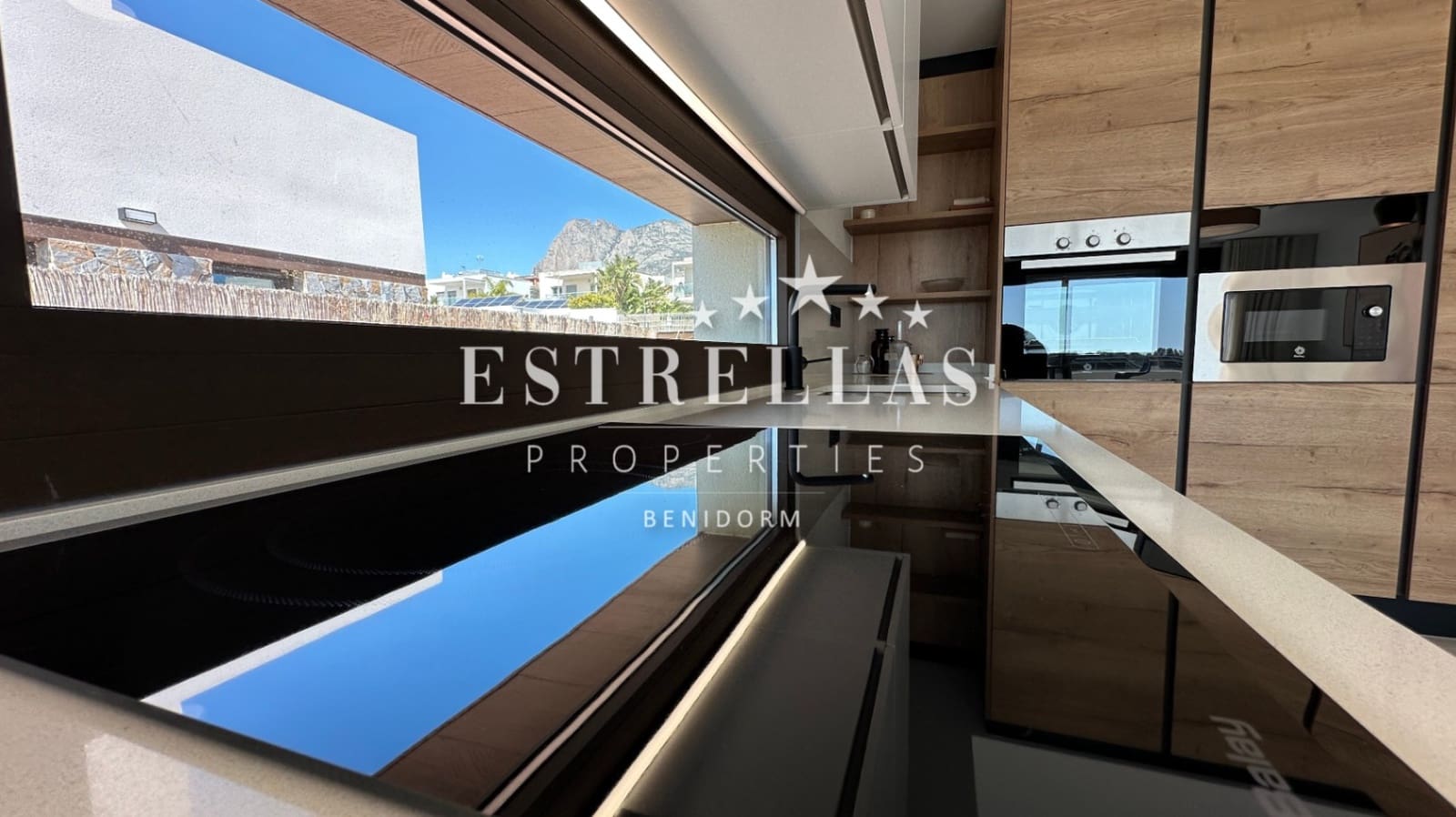 4 sypialnia Willa na sprzedaż w Finestrat z basenem garażem - 799 950 € (Ref: 9714088)