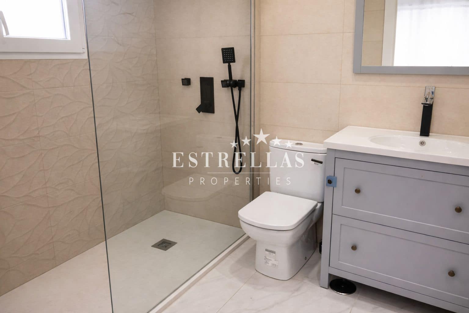 3 slaapkamer Villa te koop in La Nucia met zwembad garage - € 580.000 (Ref: 9715366)