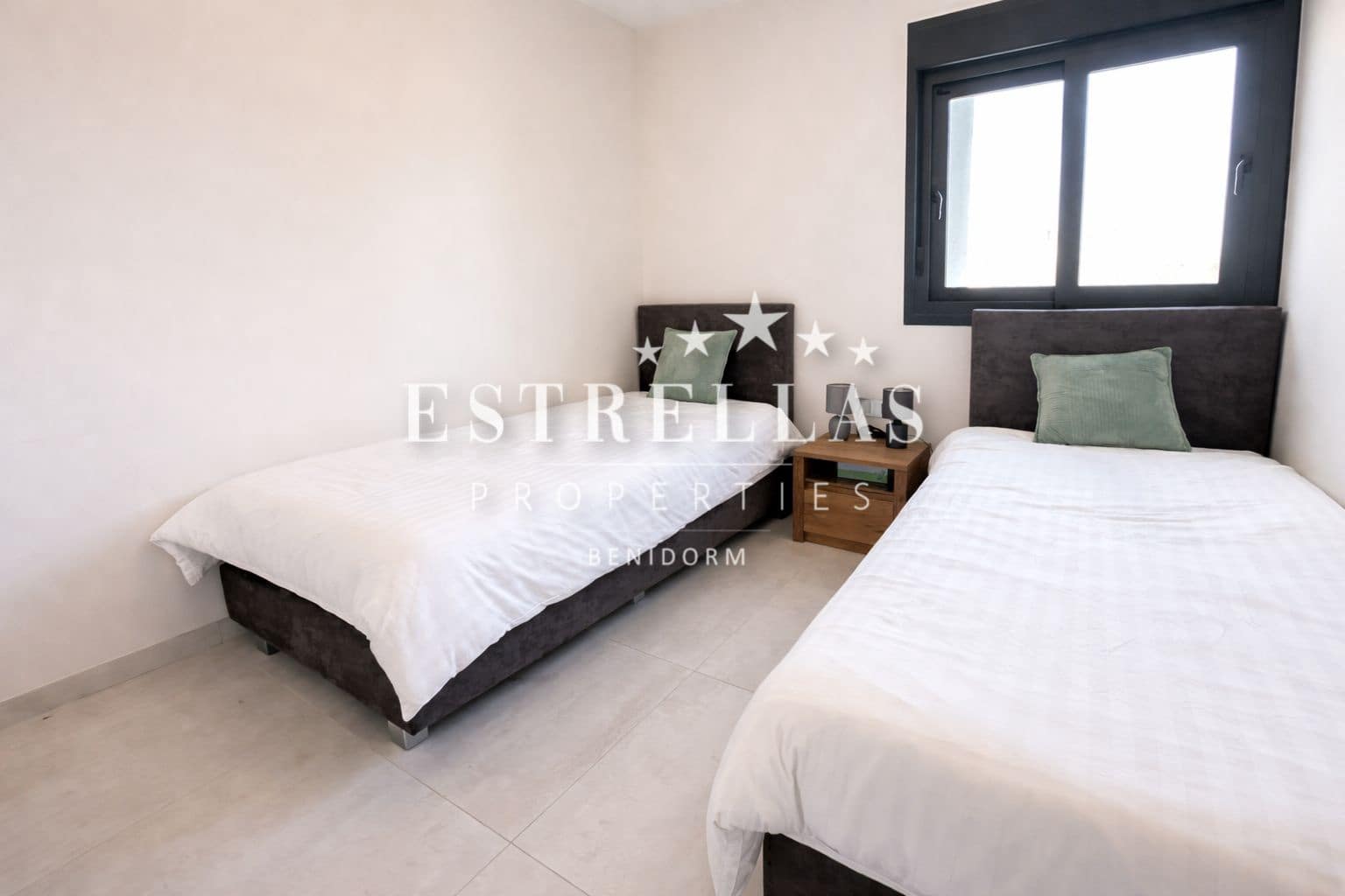 3 bedroom Apartment for sale in Benidorm with pool garage - € 700,000 (Ref: 9716673)
