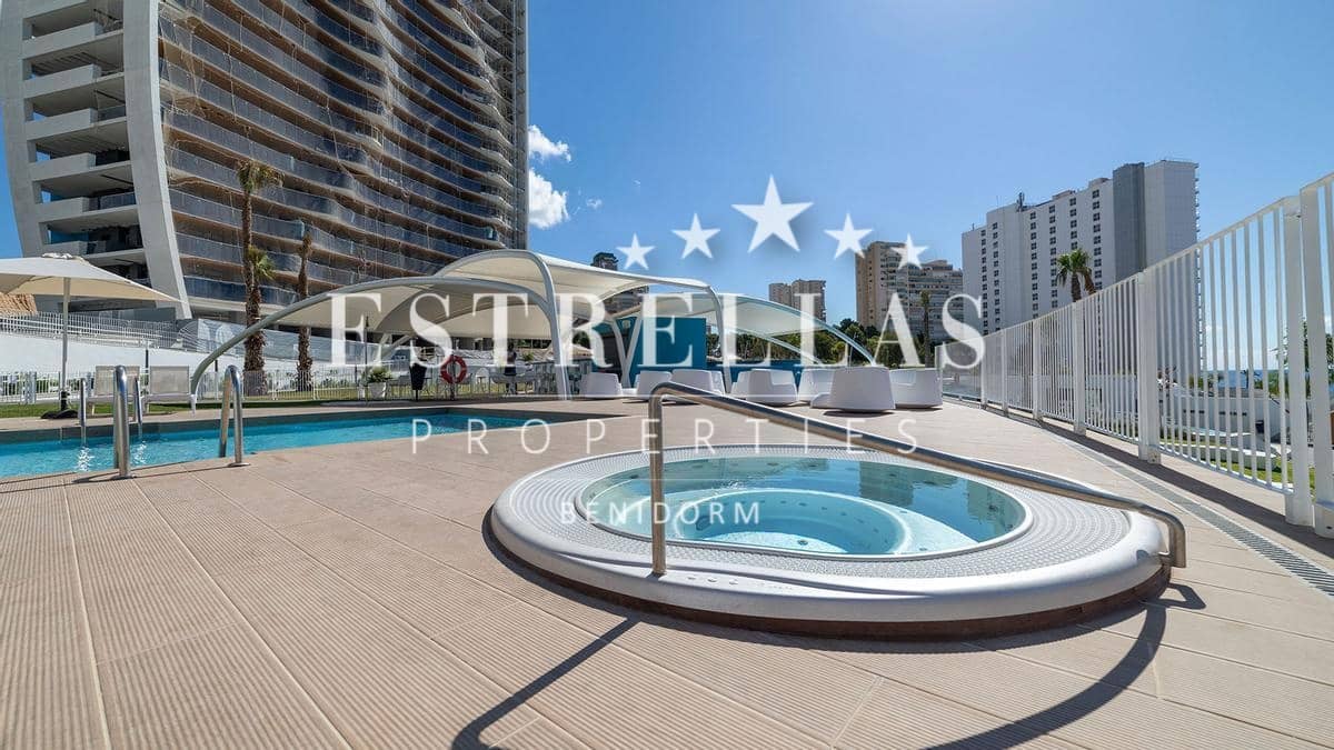 3 bedroom Apartment for sale in Benidorm with pool garage - € 700,000 (Ref: 9716673)