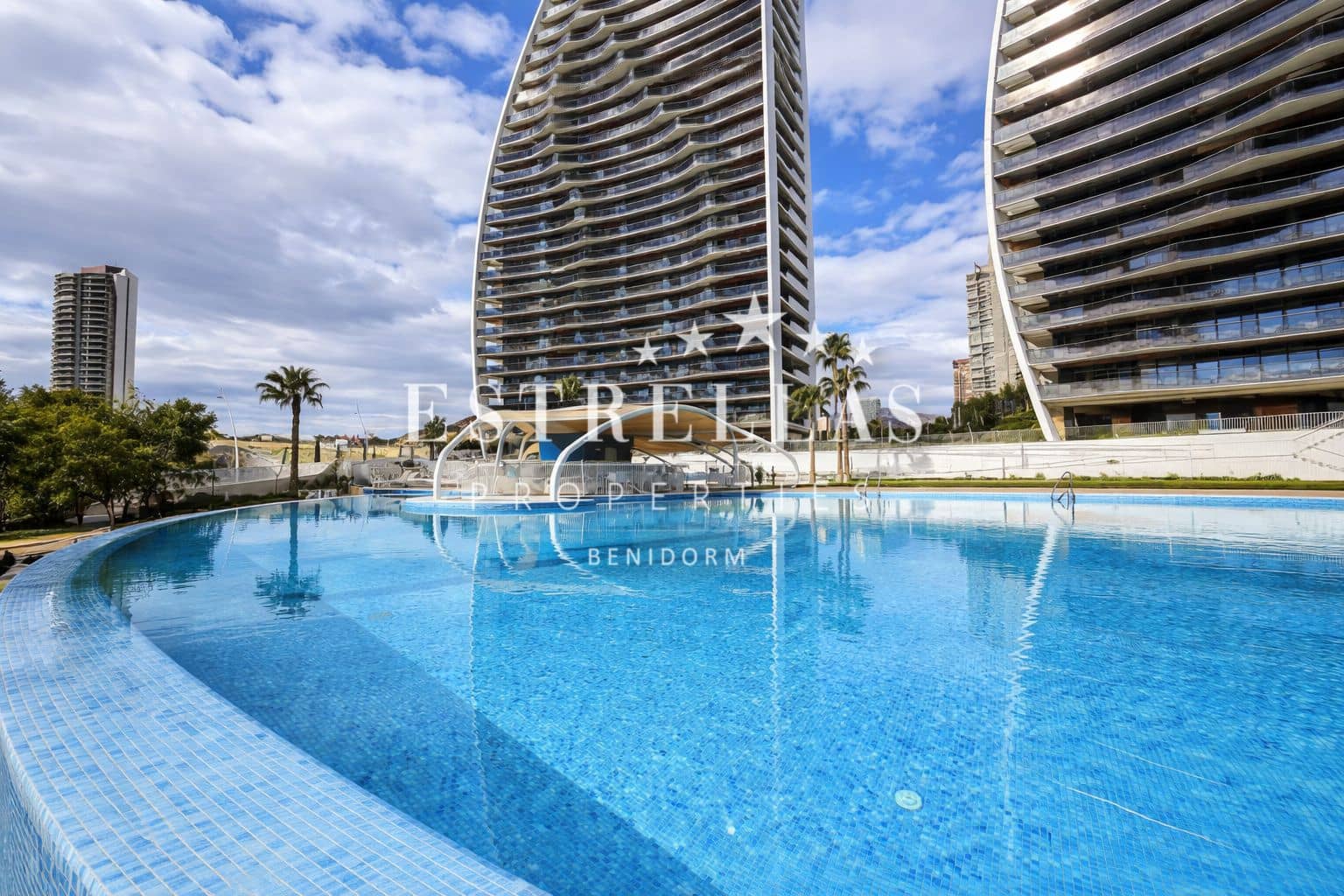 3 bedroom Apartment for sale in Benidorm with pool garage - € 700,000 (Ref: 9716673)
