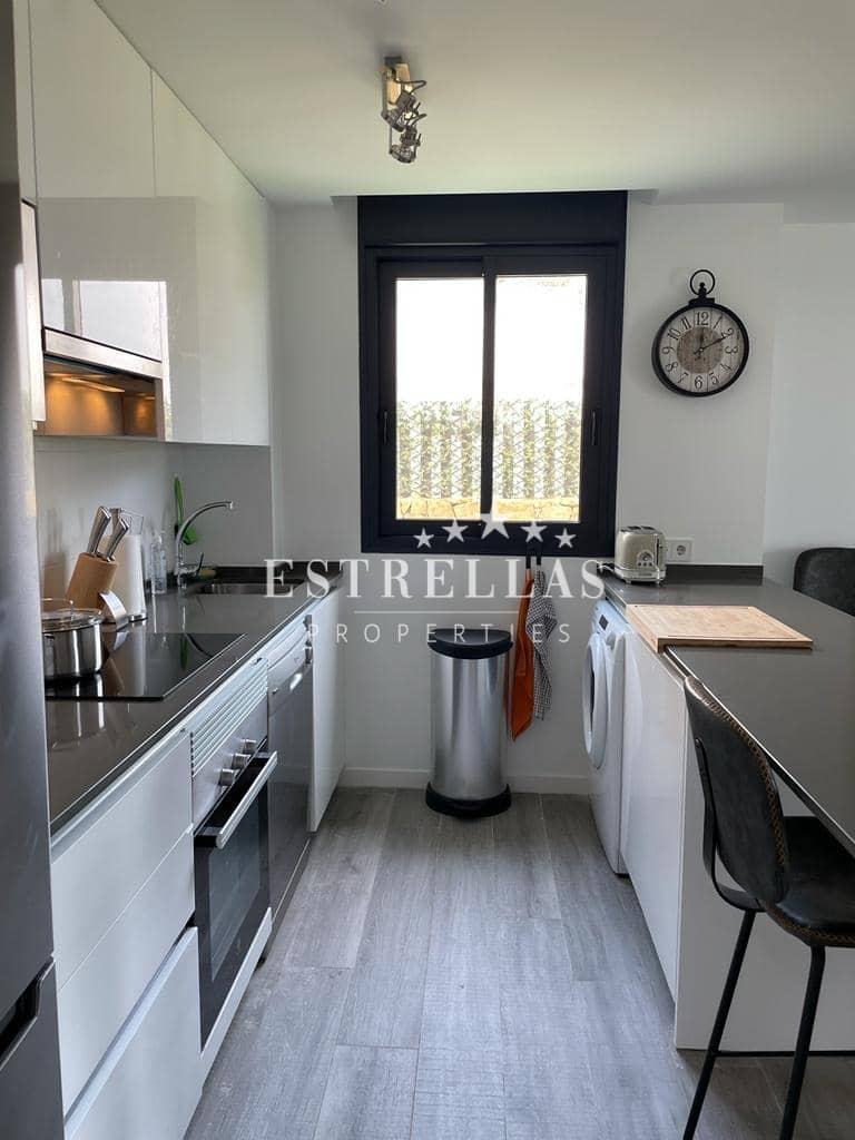 Apartamento de 2 habitaciones en Finestrat en venta con piscina garaje - 375.000 € (Ref: 9765287)