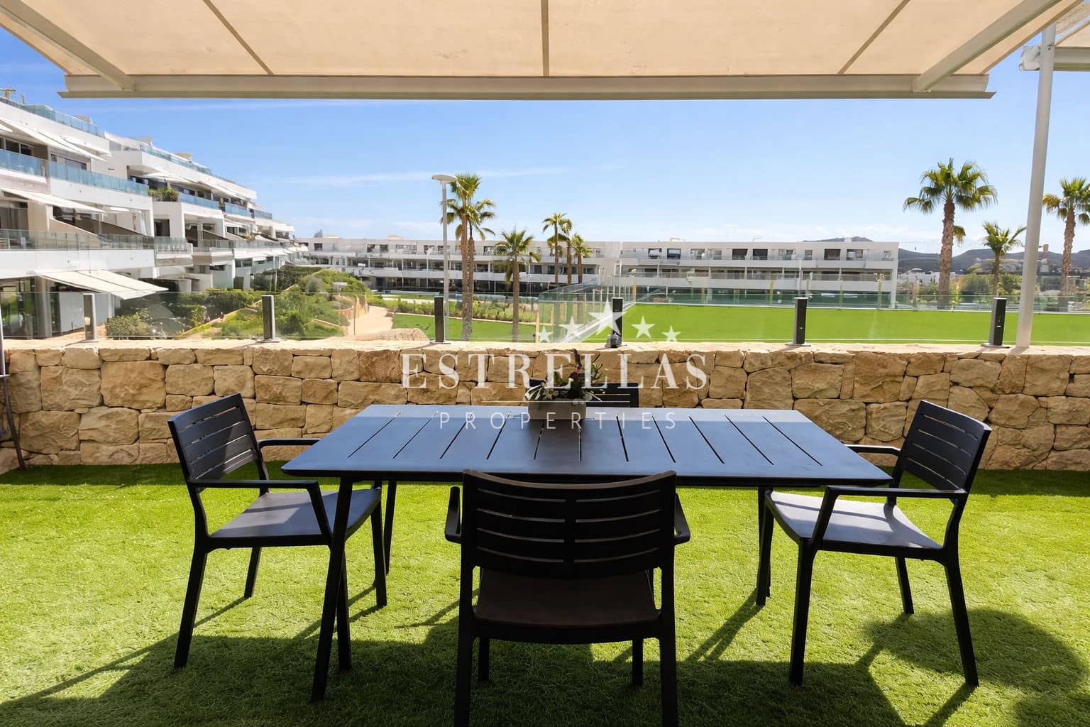 Apartamento de 2 habitaciones en Finestrat en venta con piscina garaje - 375.000 € (Ref: 9765287)