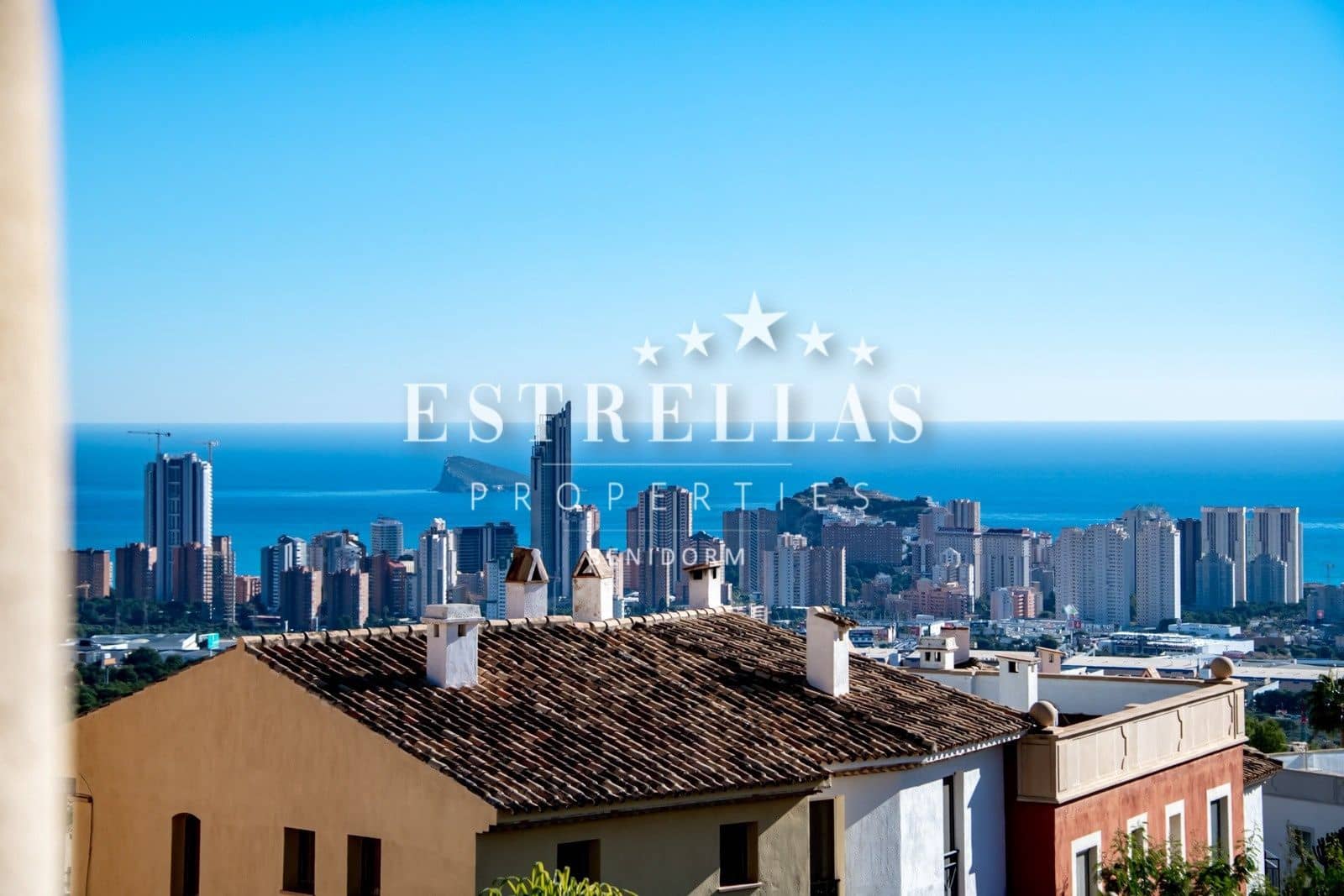 4 bedroom Villa for sale in Finestrat with pool garage - € 950,000 (Ref: 9770984)