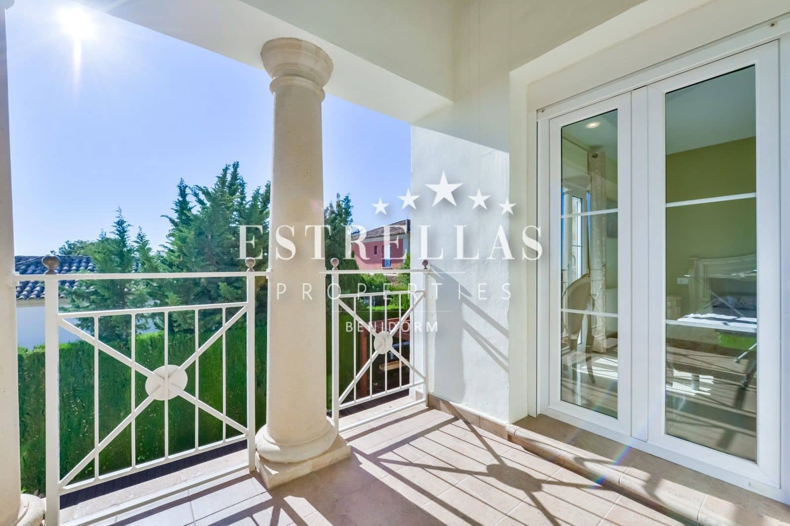 4 bedroom Villa for sale in Finestrat with pool garage - € 950,000 (Ref: 9770984)