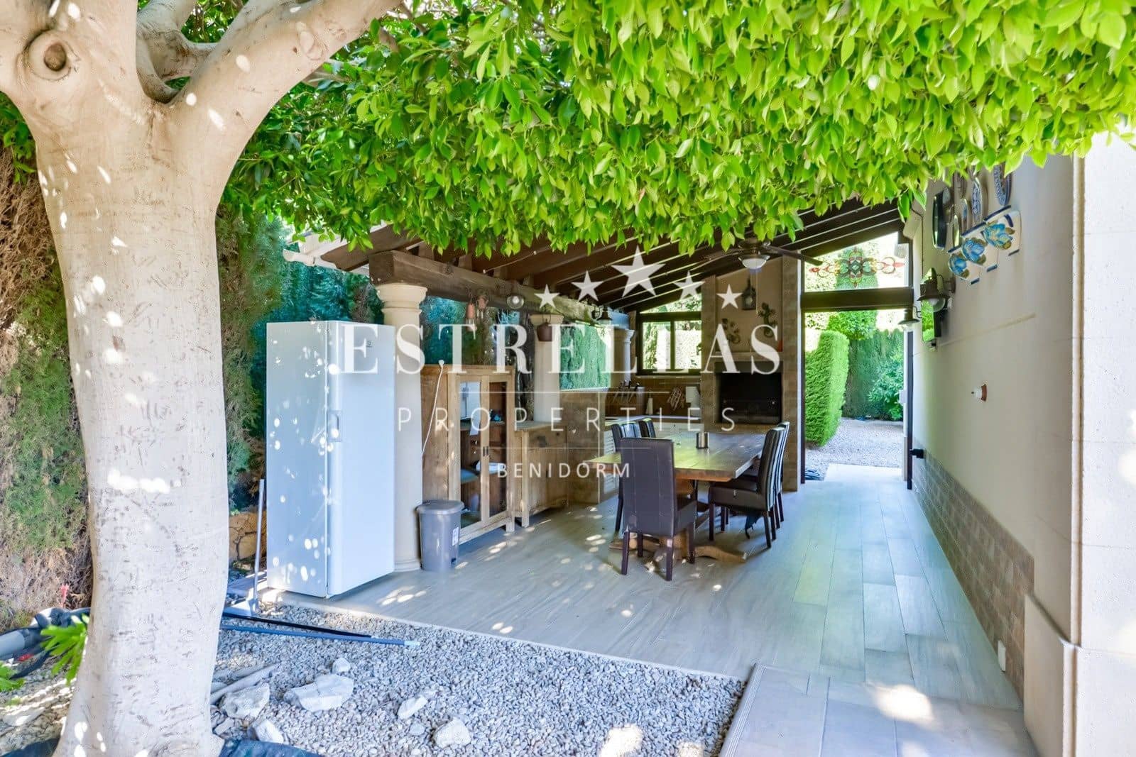 4 bedroom Villa for sale in Finestrat with pool garage - € 950,000 (Ref: 9770984)