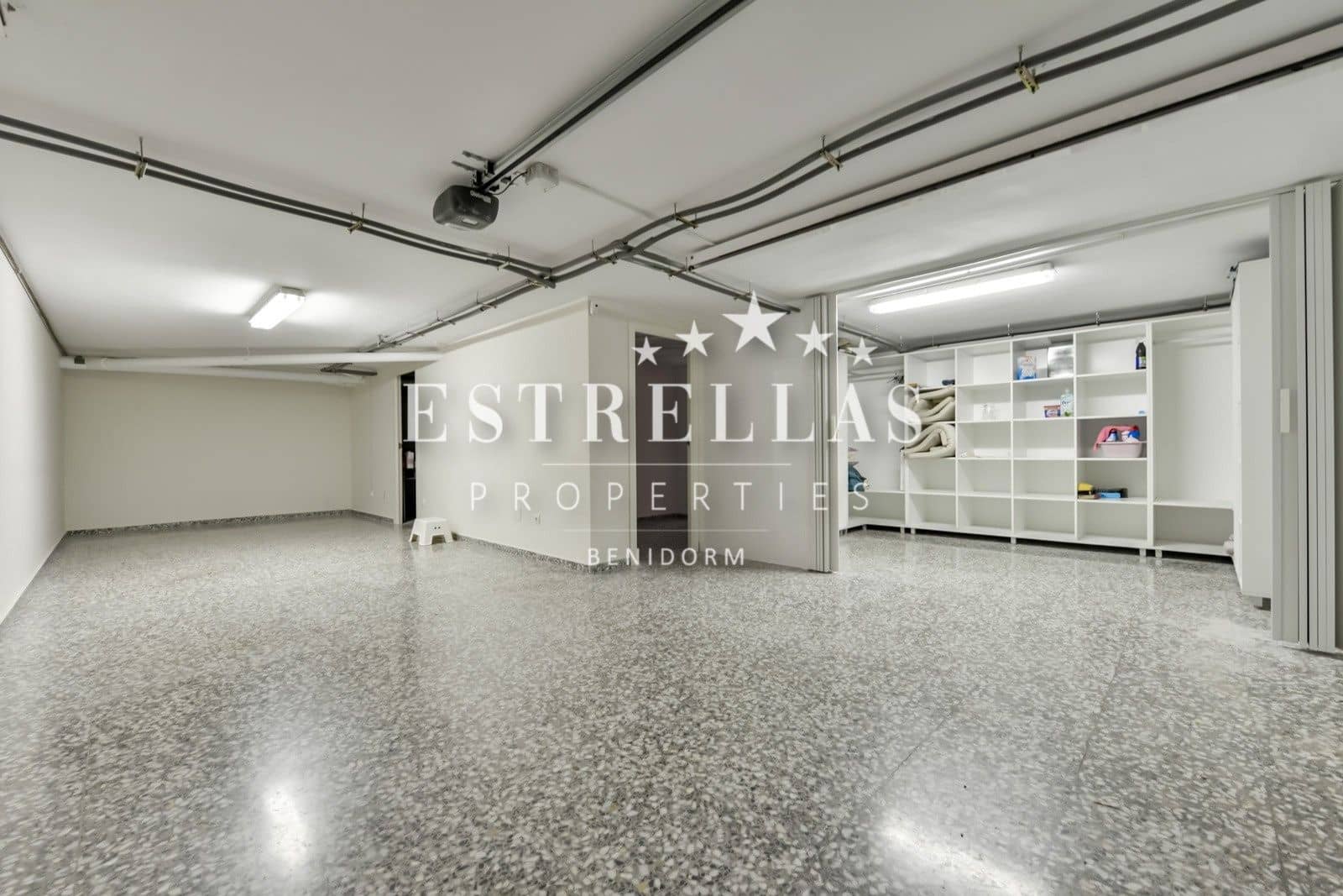 4 bedroom Villa for sale in Finestrat with pool garage - € 950,000 (Ref: 9770984)