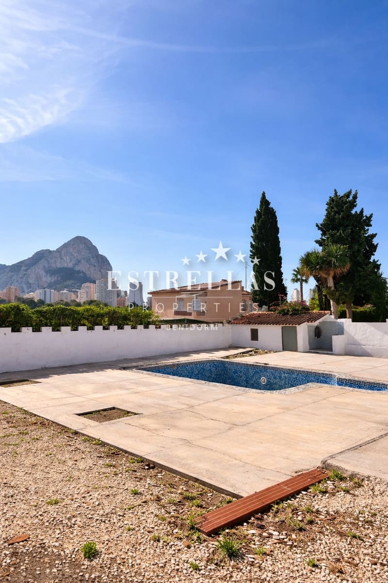 6 sovrum Villa till salu i Calpe / Calp med pool garage - 450 000 € (Ref: 9782140)