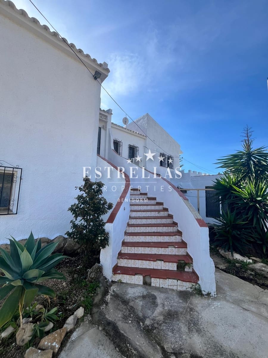 6 sovrum Villa till salu i Calpe / Calp med pool garage - 450 000 € (Ref: 9782140)