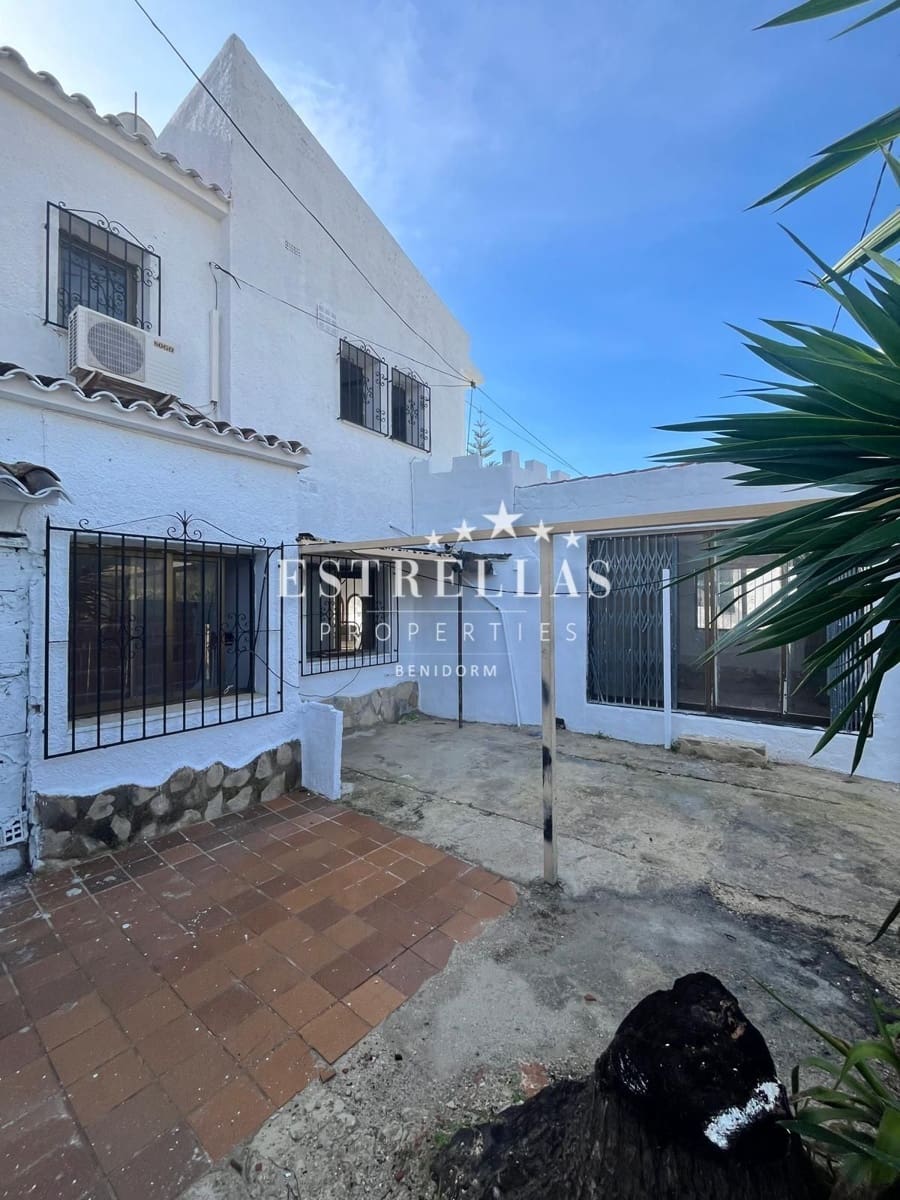 6 sovrum Villa till salu i Calpe / Calp med pool garage - 450 000 € (Ref: 9782140)