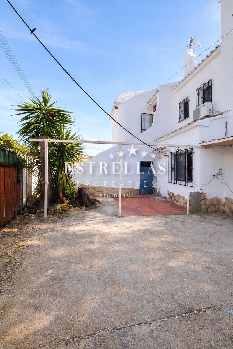 6 sovrum Villa till salu i Calpe / Calp med pool garage - 450 000 € (Ref: 9782140)