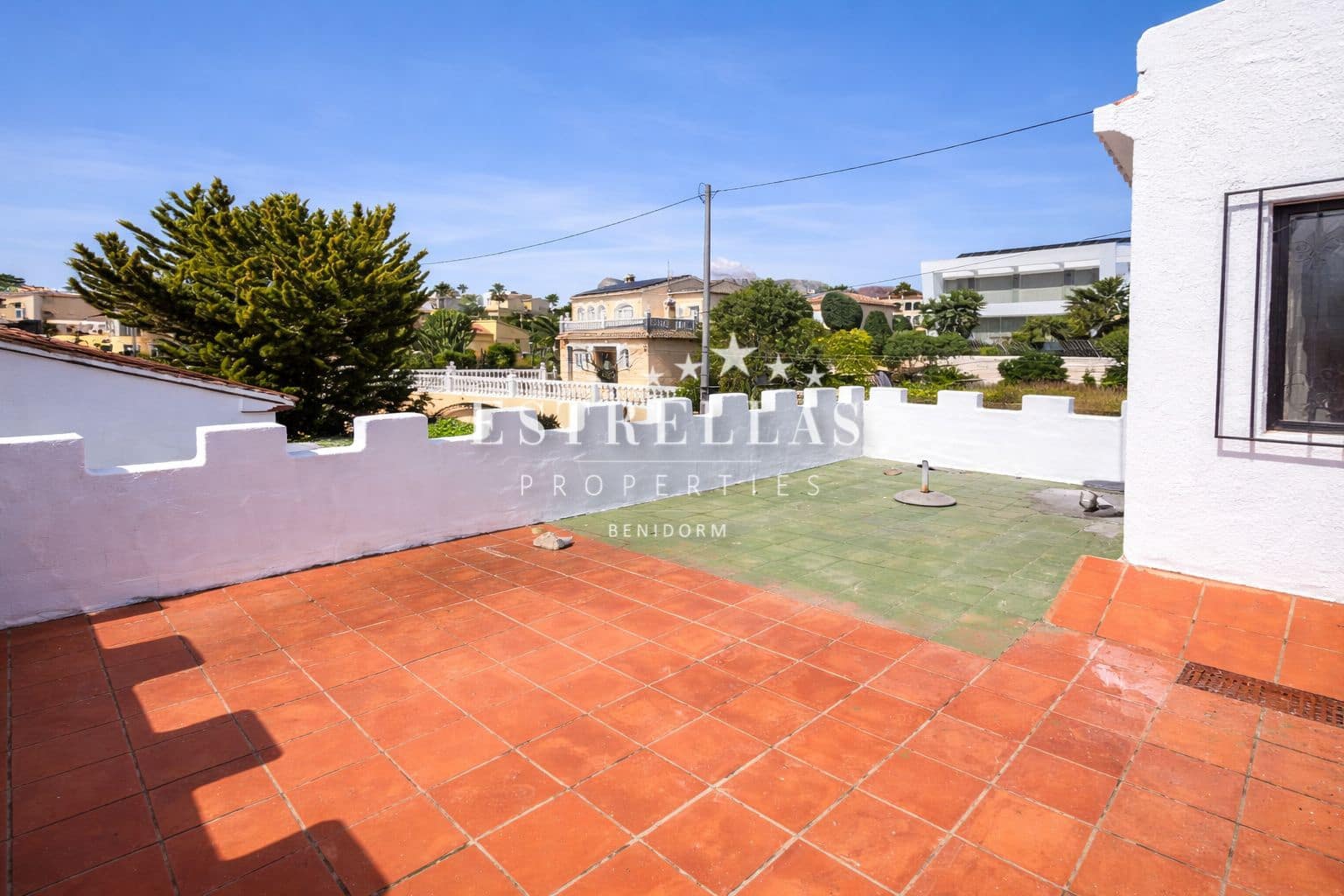 6 sovrum Villa till salu i Calpe / Calp med pool garage - 450 000 € (Ref: 9782140)