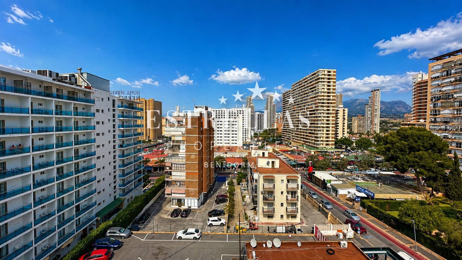 2 bedroom Apartment for sale in Benidorm with pool garage - € 215,000 (Ref: 9802667)